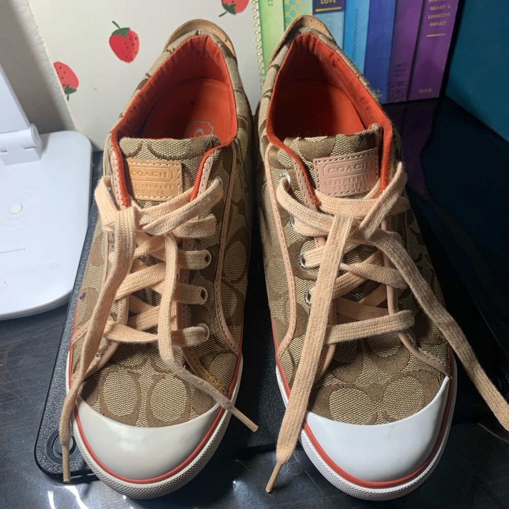 Coach tennis shoes size 9
